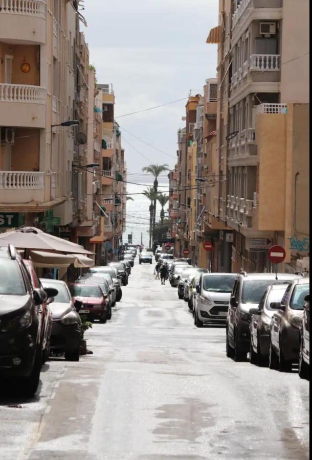 Apartamento Los Gases Torrevieja Exterior foto